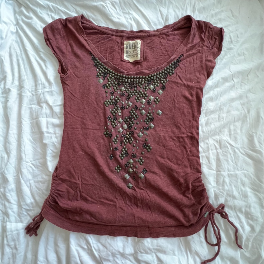 Ruehl No.925 Maroon Hardware Top